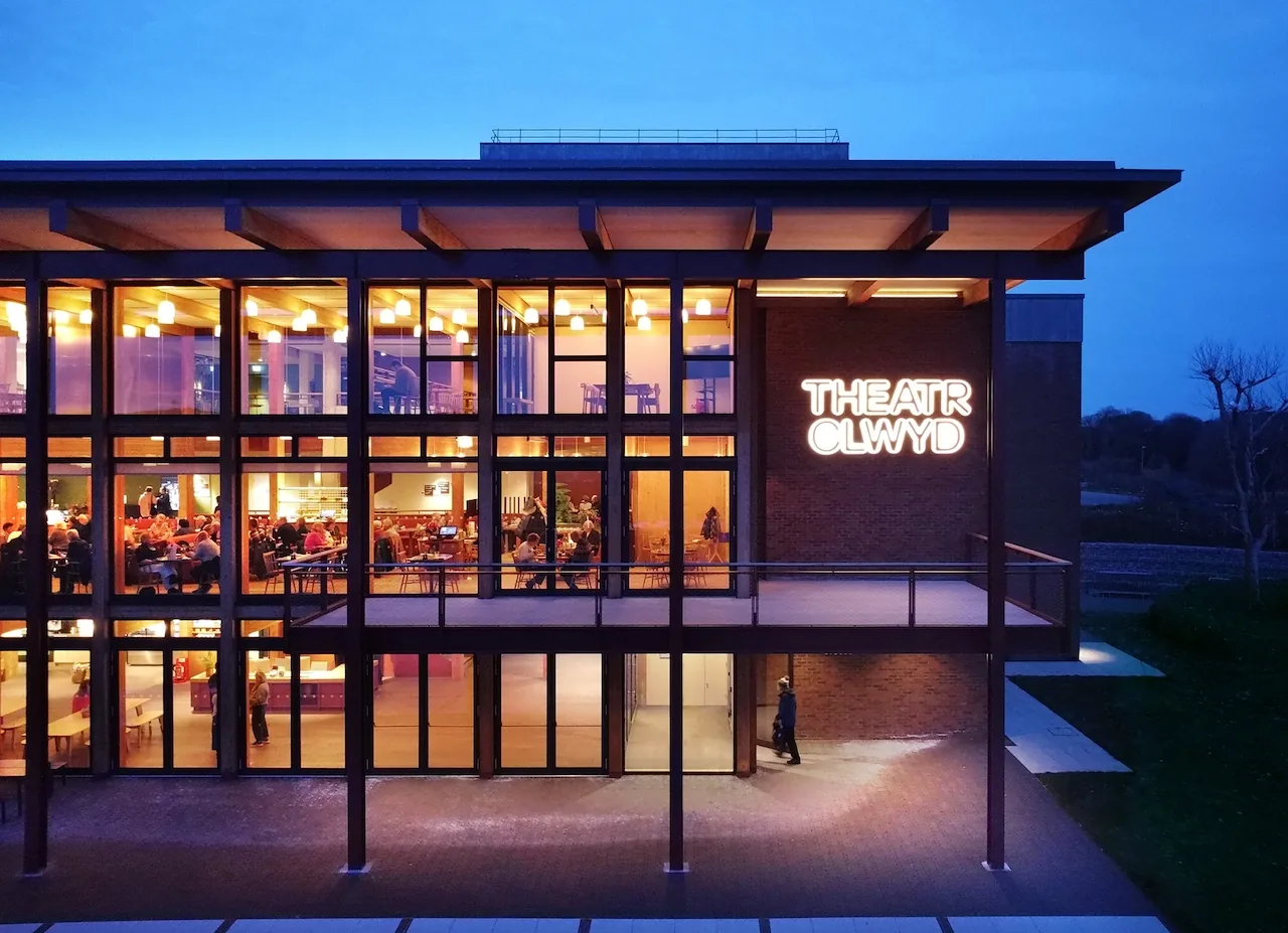 Clwyd Theatr Cymru Tc 2