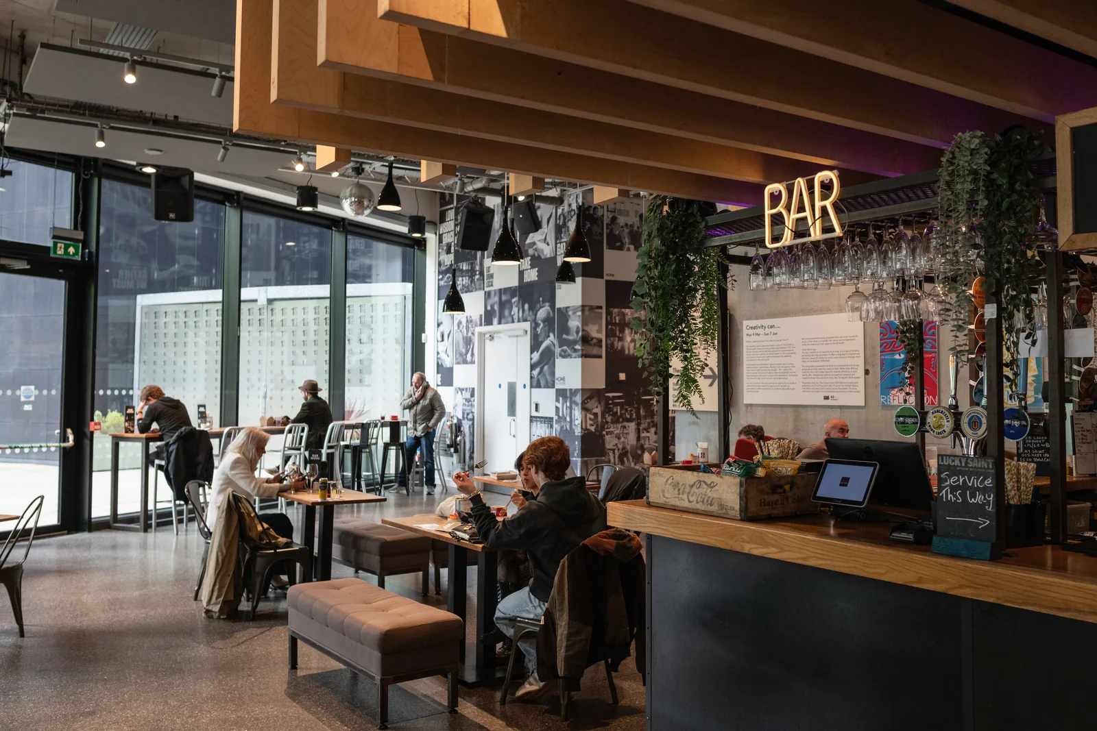 Home Manchester Bar And Lobby Seating