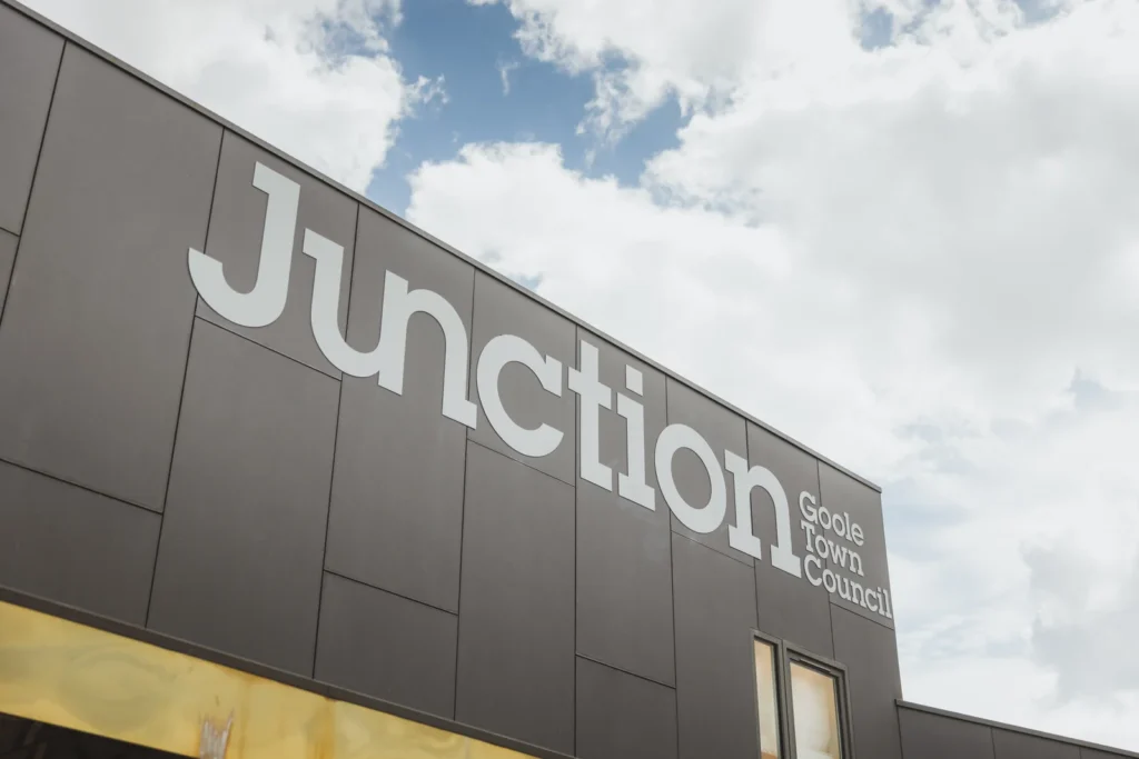Junction Goole Exterior Sign And Sky
