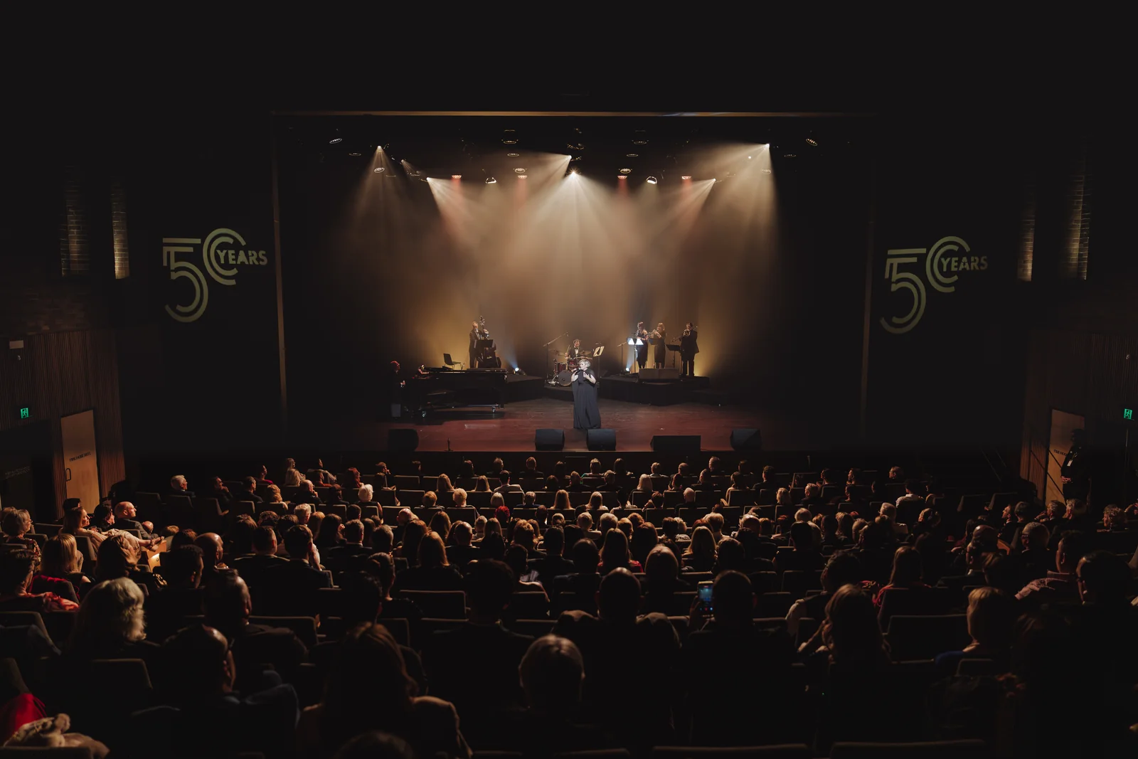 Pavilion Performing Arts Centre Live Performance Audience And Band Photo Credit Vitordmp
